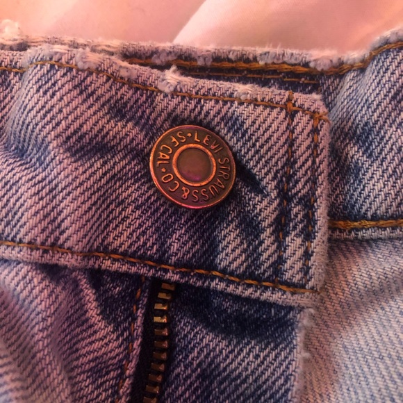 levi denim jean shorts - Picture 2 of 3